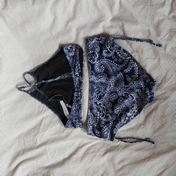 Floral paisley bikini - Picture 2 of 8